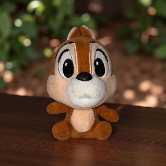 Disney Shanghai Resort Keychain Sitting CHIP Chibi Plush BackPack Clip Keychain - Picture 1 of 5